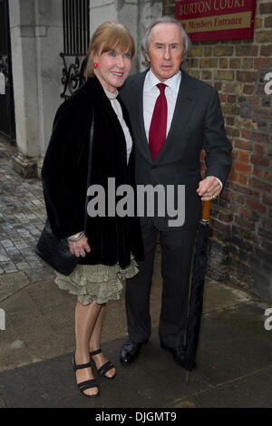 Sir Jackie Stewart und Frau Helen Summer Party von Sir David Frost statt in das Royal Hospital Chelsea London, England - 10.07.12 Stockfoto