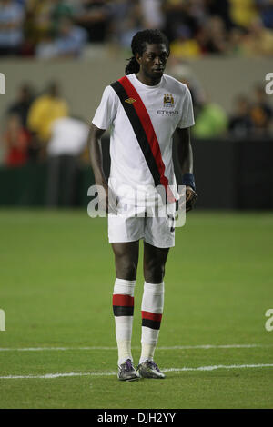 28. Juli 2010 - Atlanta, Georgia, Vereinigte Staaten von Amerika - 28. Juli 2010: Manchester Citys Emmanuel Adebayor. Manchester City besiegte Club America im Elfmeterschießen der Aarons International Soccer Challenge in Atlanta, Georgia. Obligatorische Credit: Jeremy Brevard/Southcreek Global (Kredit-Bild: © Southcreek Global/ZUMApress.com) Stockfoto