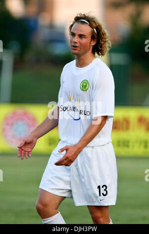 28. Juli 2010: Portland Timbers Verteidiger Stephen Keel (13).  AC St. Louis der United States Soccer Federation (USSF) Division 2 besiegte die Portland Timbers durch eine Kerbe von 3-0 am Mittwoch, 28. Juli 2010 bei Anheuser-Busch Soccer Park in Fenton, Missouri.  Nächste Saison spielen die Portland Timbers bei der Major League Soccer-Ebene.   Obligatorische Credit - Scott Kane / Southcreek Globa Stockfoto