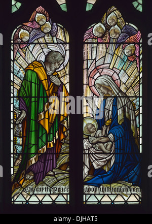 Die Geburt Christi. Detail der Westfenster. Kirche des Heiligen Paulus, Grange-über-Sande, Cumbria, England, Vereinigtes Königreich, Europa. Stockfoto