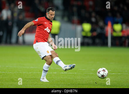 BayArenea, Leverkusen, Deutschland 27. November 2013, Fußball UEFA Champions League, Saison 2013/14 Gruppenphase, Spieltag 5, Bayer 04 Leverkusen - Manchester United 0:5---Ryan Giggs (ManU) Credit: Kolvenbach/Alamy Live-Nachrichten Stockfoto