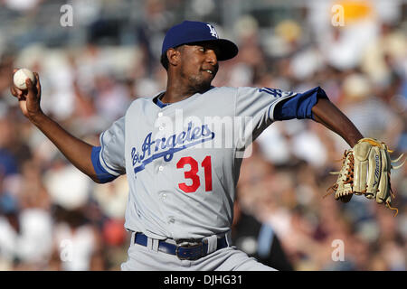 29. Juli 2010 - San Diego, California, Vereinigte Staaten von Amerika - 29. Juli 2010: Dodgers Schmerzmittel James McDonald in für Vincente Padilla gegen die Padres in Spiel 3 im Petco Park in San Diego, Kalifornien. Die San Diego Padres ging auf 2-3 über die Los Angeles Dodgers und nehmen eine 3er Spiel 2: 1 gewinnen. . Obligatorische Credit: Nick Morris (Kredit-Bild: © Southcreek Global/ZUMApress.com) Stockfoto