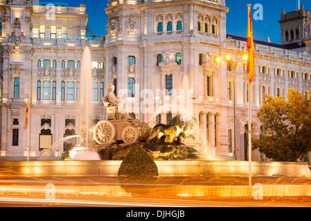 Plaza De La Cibeles (Kybele Quadrat) - Central Post Office (Palacio de Comunicaciones), Madrid, Spanien. Stockfoto