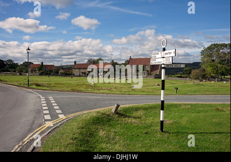 Goathland Village Green im Herbst North York Moors North Yorkshire England Großbritannien GB Großbritannien Stockfoto