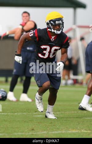 31. Juli 2010 - Houston, Texas, Vereinigte Staaten von Amerika - 31. Juli 2010: Houston Texans Ecke zurück Mark Parson (38) einige Übungen ausführen. Die Houston Texans hatte ihren zweiten Tag des Trainingslagers 2010 an die im methodistischen Training Center, Houston, Texas... Obligatorische Credit: Luis Leyva/Southcreek Global (Kredit-Bild: © Southcreek Global/ZUMApress.com) Stockfoto