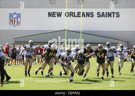 31. Juli 2010 - New Orleans, Louisiana, Vereinigte Staaten von Amerika - 31. Juli 2010: The New Orleans Saints Amateurteam während des Trainingslagers... Obligatorische Credit - Donald Page / Southcreek Global. (Kredit-Bild: © Southcreek Global/ZUMApress.com) Stockfoto