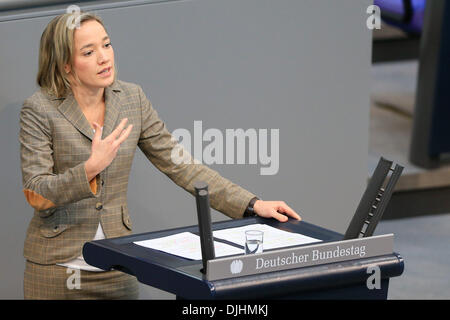 Berlin, Deutschland. 28. November 2013. 3. Plenarsitzung des Deutschen Bundestages. / Bild: Letzte Rede von Kristina Schroeder als Bundesfamilienministerin beim Deutschen Bundestag in Berlin, am 28. November, 2013.Photo: Reynaldo Paganelli/NurPhoto Credit: Reynaldo Paganelli/NurPhoto/ZUMAPRESS.com/Alamy Live News Stockfoto