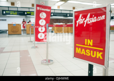 AirAsia. Check-In Schalter. Stockfoto