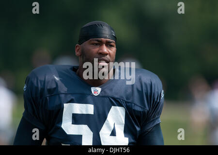 3. August 2010 - Pittsford, New York, Vereinigte Staaten von Amerika - 3. August 2010: Buffalo Bills Linebacker ANDRA DAVIS (#54) während eines Trainings camp am Saint John Fisher College in Pittsford, New York... Obligatorische Credit – Mark Konezny / Southcreek Global (Kredit-Bild: © Southcreek Global/ZUMApress.com) Stockfoto