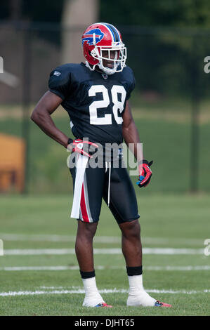 3. August 2010 - Pittsford, New York, Vereinigte Staaten von Amerika - 3. August 2010: Buffalo Bills defensive zurück LEODIS McKELVIN (#28) während des Trainingslagers am Saint John Fisher College in Pittsford, New York... Obligatorische Credit – Mark Konezny / Southcreek Global (Kredit-Bild: © Southcreek Global/ZUMApress.com) Stockfoto