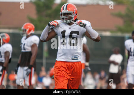 4. August 2010 - Berea, Ohio, Vereinigte Staaten von Amerika - 4. August 2010: Cleveland Browns Wide Receiver JOSHUA CRIBBS (16) während der Abendsession die Cleveland Browns 2010 NFL-Trainingslager in Berea, OH.  Obligatorische Credit: Frank Jansky / Southcreek Global (Kredit-Bild: © Southcreek Global/ZUMApress.com) Stockfoto