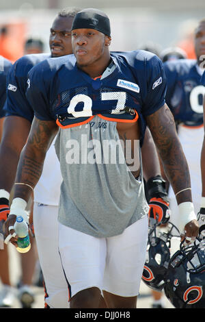 5. August 2010 - Bourbonnais, Illinois, Vereinigte Staaten von Amerika - 5. August 2010: Chicago Bears defensive end Mark Anderson (97) Köpfe zum Feld für die Training camp Praxis an der Olivet Nazarene University in Bourbonnais, IL... Obligatorische Credit - John Rowland / Southcreek Global. (Kredit-Bild: © Southcreek Global/ZUMApress.com) Stockfoto