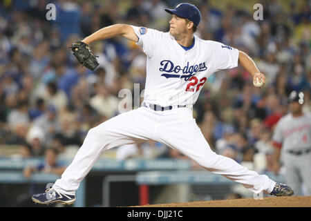 6. August 2010 - Los Angeles, California, Vereinigte Staaten von Amerika - 6. August 2010: Schwindler Krug (#22) CLAYTON KERSHAW Stellplätze während der Staatsangehörigen vs. Dodgers Spiel im Dodgers Stadium in Los Angeles, Kalifornien. Die Staatsangehörigen fuhr fort, die Dodgers mit einem Endstand von 6: 3 besiegen. Obligatorische Credit: Brandon Parry / Southcreek Global (Kredit-Bild: © Southcreek Global/ZUMApress.co Stockfoto