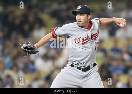 6. August 2010 - Los Angeles, California, Vereinigte Staaten von Amerika - 6. August 2010: Staatsangehörige Krug (#17) SEAN BURNETT Stellplätze während der Staatsangehörigen vs. Dodgers Spiel im Dodgers Stadium in Los Angeles, Kalifornien. Die Staatsangehörigen fuhr fort, die Dodgers mit einem Endstand von 6: 3 besiegen. Obligatorische Credit: Brandon Parry / Southcreek Global (Kredit-Bild: © Southcreek Global/ZUMApress.com Stockfoto