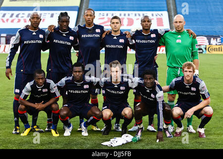 7. August 2010 - Foxboro, Massachusetts, Vereinigte Staaten von Amerika - 7. August 2010: New England Revolution Startformation für Lochspiel gegen die D.C. United im Gillette Stadium in Foxboro, Massachusetts. New England Revolution besiegt D.C. United 1-0..Mandatory Credit: Mark Box / Southcreek Global (Credit-Bild: © Southcreek Global/ZUMApress.com) Stockfoto