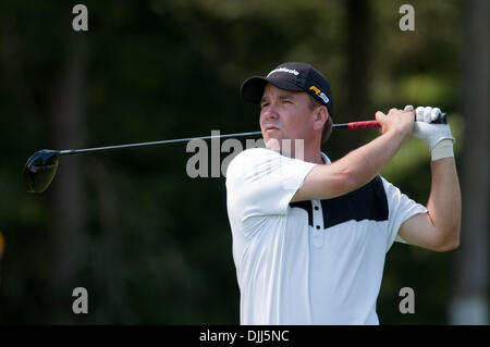 7. August 2010 - Verona, New York, Vereinigte Staaten von Amerika - 7. August 2010: Profi-Golfer CRAIG BARLOW Uhren schlagen Abschlag in der dritten Runde der Turning Stone Resort Championship spielte im Atunyote Golf Club in Verona, New York. Obligatorische Credit: Mark Konezny / Southcreek Global (Kredit-Bild: © Southcreek Global/ZUMApress.com) Stockfoto