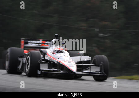 8. August 2010 - Lexington, Ohio, Vereinigte Staaten von Amerika - 8. August 2010; Team Penske schaltet sich während der Izod IndyCar Serie Honda Indy 200 auf der Mid-Ohio Sports Car Course in Lexington, Ohio... Obligatorische Credit: Willen Schneekloth / Southcreek Global (Kredit-Bild: © Southcreek Global/ZUMApress.com) Stockfoto