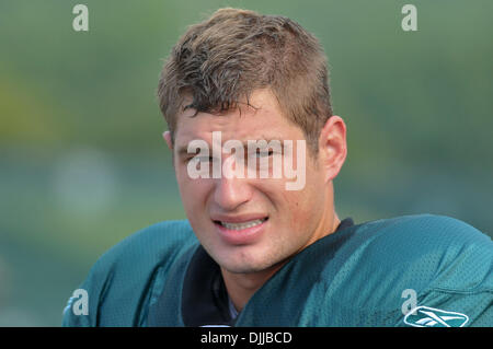 10. August 2010 - Bethlehem, Pennsylvania, Vereinigte Staaten von Amerika - 10. August 2010 Philadelphia Eagles tight end Brent Celek an der Seitenlinie in einer Praxis statt Lehigh Universität in Bethlehem, Pennsylvania.Mandatory Kredit: Michael McAtee / Southcreek Global (Credit-Bild: © Southcreek Global/ZUMApress.com) Stockfoto