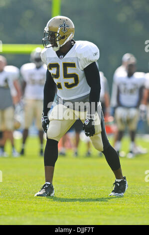 11. August 2010 - Foxborough, Massachusetts, Vereinigte Staaten von Amerika - 11. August 2010: New Orleans Saints RB REGGIE BUSH (25) in Gemeinschaftspraxis am Gillette Stadium Praxis Gründen Foxborough, Massachusetts. Obligatorische Credit: Geoff Bolte / Southcreek Global (Kredit-Bild: © Southcreek Global/ZUMApress.com) Stockfoto