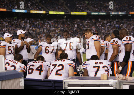 14. August 2010 - San Diego, California, Vereinigte Staaten von Amerika - 14. August 2010: Chicago Bears spielen Fotos während der Spielaktion gegen die San Diego Chargers anzuzeigen. Die Bären verloren mit den Ladegeräten pre-Season Opener 25-10 im Qualcomm Stadium in San Diego, Kalifornien. Obligatorische Credit: Nick Morris / Southcreek Global (Kredit-Bild: © Southcreek Global/ZUMApress.com) Stockfoto