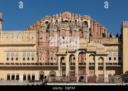 Stadtschloss. In einem Teil des Chandra Mahal Palast ist heute ein Museum, aber die meisten des Schlosses ist noch eine königliche Residenz. Stockfoto