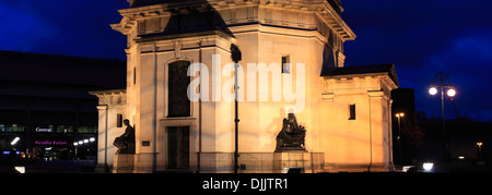 Der Hall of Memory, Centenary Square, Birmingham City, West Midlands, England, UK Stockfoto