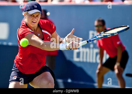 20. August 2010 - Montreal, Quebec, Kanada - KIM CLIJSTERS (BEL) beim Rogers Cup, Viertelfinal-Action im Uniprix Stadium in Montreal, Quebec, Kanada. (Kredit-Bild: © Leon Switzer/Southcreek Global/ZUMApress.com) Stockfoto