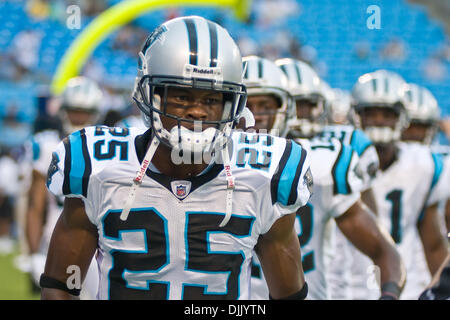 21. August 2010 - Durham, NC, USA - 21. August 2010: Carolina Panthers Cornerback Marcus Hudson (25) bei Bank of America Stadium, Charlotte NC. Obligatorische Credit: Mark Abbott / Southcreek Global (Kredit-Bild: © Mark Abbott/Southcreek Global/ZUMApress.com) Stockfoto