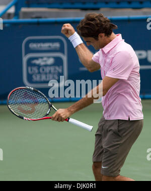 22. August 2010 - Cincinnati, Ohio, USA - ROGER FEDERER gewinnt das Tennisturnier 2010 West- und Südeuropa Finanzgruppe (Kredit-Bild: © Andrew Patron/ZUMApress) Stockfoto