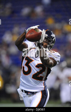 Sep 02, 2010 - Minneapolis, Minnesota, Vereinigte Staaten von Amerika - Denver Broncos Cornerback Perrish Cox #32 wärmt vor der NFL Football-Spiel zwischen den Denver Broncos und die Minnesota Vikings im Mall of America Field.  Die Wikinger besiegte die Broncos 31-24. (Kredit-Bild: © Marilyn Indahl/Southcreek Global/ZUMApress.com) Stockfoto