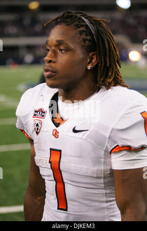 4. September 2010 geht - Arlington, Texas, Vereinigte Staaten von Amerika - Oregon State Beavers Runningback Jacquizz Rodgers #1 aus dem Feld nach dem Spiel zwischen der TCU Horned Frogs und der Oregon State Beavers im Cowboys Stadium in Arlington, Texas. TCU schlagen Oregon State 30-21 (Credit-Bild: © Matt Pearce/Southcreek Global/ZUMApress.com) Stockfoto