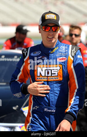 Sep 05, 2010 - Hampton, Georgia, Vereinigte Staaten von Amerika - Kyle Busch, Fahrer des Toyota #18, auf Boxengasse im qualifying für den großen Clips-300 auf dem Atlanta Motor Speedway in Hampton Georgien. (Kredit-Bild: © Marty Bingham/Southcreek Global/ZUMApress.com) Stockfoto