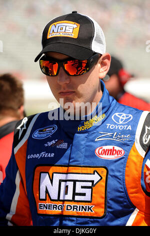 Sep 05, 2010 - Hampton, Georgia, Vereinigte Staaten von Amerika - Kyle Busch, Fahrer des Toyota #18, auf Boxengasse im qualifying für den großen Clips-300 auf dem Atlanta Motor Speedway in Hampton Georgien. (Kredit-Bild: © Marty Bingham/Southcreek Global/ZUMApress.com) Stockfoto