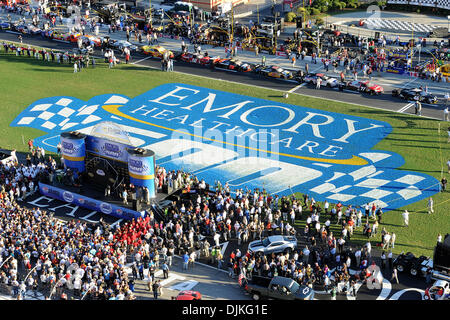 Sept. 05, zeichnen 2010 - Hampton, Georgia, Vereinigte Staaten von Amerika - pre-Race-Zeremonien zum Abschluss an der Emory Healthcare 500 auf dem Atlanta Motor Speedway in Hampton Georgien. (Kredit-Bild: © Marty Bingham/Southcreek Global/ZUMApress.com) Stockfoto