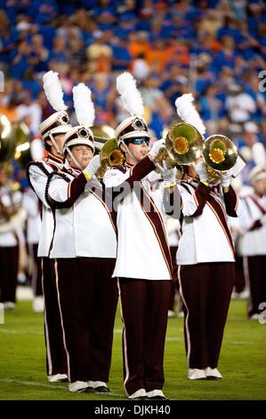 7. September 2010 führt vor dem Spiel gegen Boise State - Landover, Maryland, Vereinigte Staaten von Amerika - Virginia Tech Blaskapelle. Boise State besiegt Virginia Tech 33-30 im Spiel bei FedEx Field in Landover, Maryland. (Kredit-Bild: © Rassi Borneo/Southcreek Global/ZUMApress.com) Stockfoto