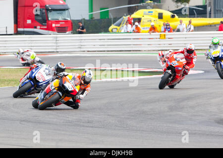 Sep 07, 2010 - Misano Adriatico, Italien - Dani Pedrosa auf Honda Repsol (SPA #26) führt das Rennen vor Jorge Lorenzo (SPA #99) auf Fiat Yamaha, Casey Stoner (AUS #27) auf Ducati und Valentino Rossi (ITA #46) zu Jahresbeginn den GP von San Marino in Misano Adriatico, Italien. (Kredit-Bild: © Andrea Ranalli/Southcreek Global/ZUMApress.com) Stockfoto