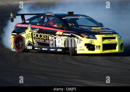 10. September 2010 - Sonoma, California, Vereinigte Staaten von Amerika - Tanner Foust im Rockstar Scion tC während der Formula Drift Veranstaltung Point of Impact auf dem Infineon Raceway. (Kredit-Bild: © Matt Cohen/Southcreek Global/ZUMApress.com) Stockfoto