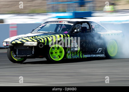 10. September 2010 - Sonoma, California, Vereinigte Staaten von Amerika - Matt Powers in der Mattley Crew Nissan S14 während der Formula Drift Veranstaltung Point of Impact auf dem Infineon Raceway. (Kredit-Bild: © Matt Cohen/Southcreek Global/ZUMApress.com) Stockfoto