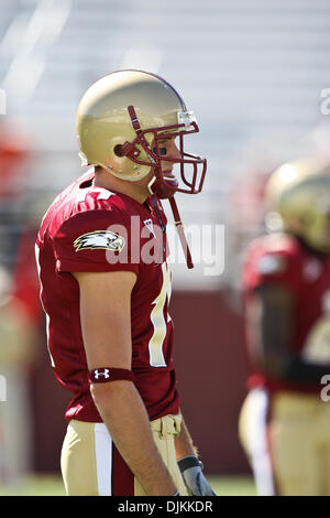 10. September 2010 - Chestnut Hill, Massachusetts, Vereinigte Staaten von Amerika - Boston College Adler WR Senior Billy Flutie (14) beim Aufwärmen vor dem Spiel-Übungen.  Boston College Eagles besiegte die Kent State Golden Blitze 26 - 13. (Kredit-Bild: © Mark Box/Southcreek Global/ZUMApress.com) Stockfoto