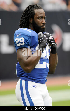 12. September 2010 - Houston, Texas, Vereinigte Staaten von Amerika - Indianapolis Colts Runningback Joseph Addai (29) einen Überblick über das Feld vor dem Spiel zwischen den Houston Texans und die Indianapolis Colts. Die Texaner gegen die Colts 34-24. (Kredit-Bild: © Jerome Miron/Southcreek Global/ZUMApress.com) Stockfoto