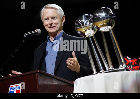 17. September 2010 kehrt zurück - Seattle, Washington, USA - die All-Frau Seattle Storm Basketball-Team in ihrer Heimatstadt nach einem Sieg über Traum 87-84 zu ihrem 2. WNBA Titel gewinnen. (Kredit-Bild: © Jordan Stead/ZUMApress.com) Stockfoto