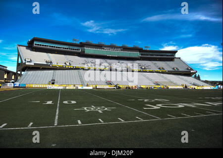 18. September 2010 - Laramie, Wyoming, Vereinigte Staaten von Amerika - Blick auf das Stadion vor Boise State Wyoming im War Memorial Stadion vor. (Kredit-Bild: © Andrew Fielding/Southcreek Global/ZUMApress.com) Stockfoto