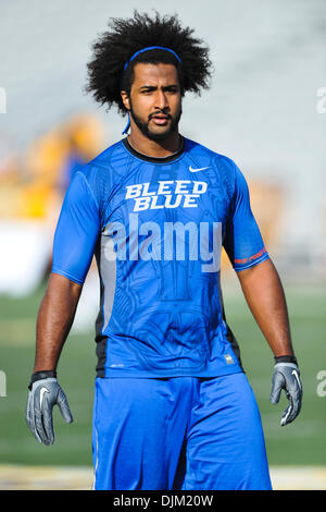 18. September 2010 beenden - Laramie, Wyoming, Vereinigte Staaten von Amerika - Boise State Broncos defensive Jarrell Root (96) vor Boise State Wyoming im War Memorial Stadion vor. (Kredit-Bild: © Andrew Fielding/Southcreek Global/ZUMApress.com) Stockfoto