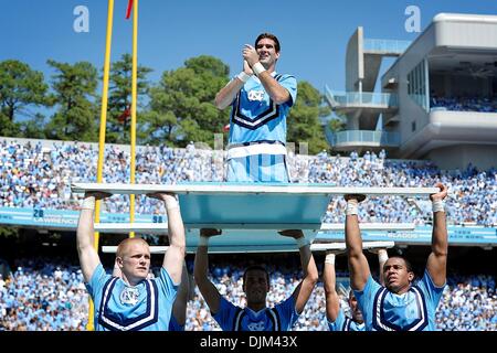 18. September 2010 North Carolina - Chapel Hill, North Carolina, Vereinigte Staaten von Amerika - cheer Squad Kenan Stadium in Chapel Hill, North Carolina. Georgia Tech besiegte North Carolina Tar Heels 30-24 (Credit-Bild: © Anthony Barham/Southcreek Global/ZUMApress.com) Stockfoto