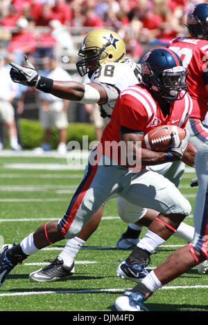 18. September 2010 - Oxford, Mississippi, Vereinigte Staaten von Amerika - Ole Miss RB Rodney Scott (2) während Vanderbilt ist 28-14 Sieg über Ole Miss in Oxford, MS. (Credit-Bild: © Hays Collins/Southcreek Global/ZUMApress.com) Stockfoto