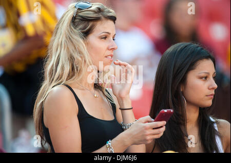Sept. 19, 2010 - Landover, Maryland, Vereinigte Staaten von Amerika - hoffnungsvolle Washington Redskins Fans bei FedEx Field NFL-Spiel. (Kredit-Bild: © Roland Pintilie/Southcreek Global/ZUMApress.com) Stockfoto