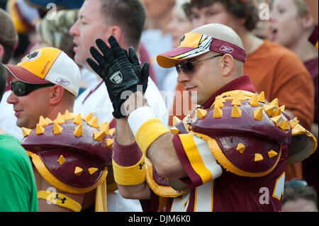 Sept. 19, 2010 - Landover, Maryland, Vereinigte Staaten von Amerika - hoffnungsvolle Washington Redskins Fans bei FedEx Field NFL-Spiel. (Kredit-Bild: © Roland Pintilie/Southcreek Global/ZUMApress.com) Stockfoto
