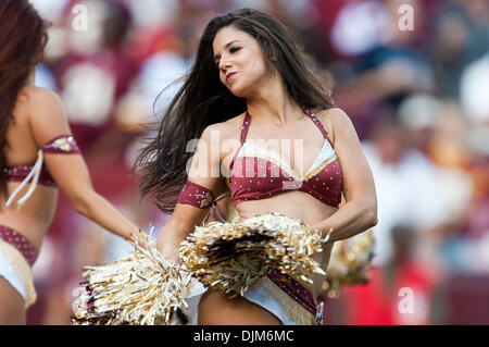 Sept. 19, 2010 - Landover, Maryland, Vereinigte Staaten von Amerika - Washington Redskins Cheerleader beim NFL-Spiel bei FedEx Field. (Kredit-Bild: © Roland Pintilie/Southcreek Global/ZUMApress.com) Stockfoto