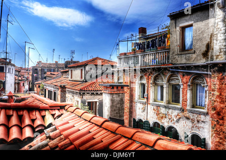 Blick über die Dächer von Sestiere San Polo in Venedig, Italien Stockfoto