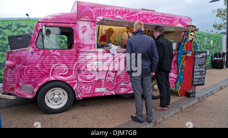 Luardo des mexikanischen Straße Nahrung van auf des Königs Boulevard in Kings Cross, London UK KATHY DEWITT Stockfoto